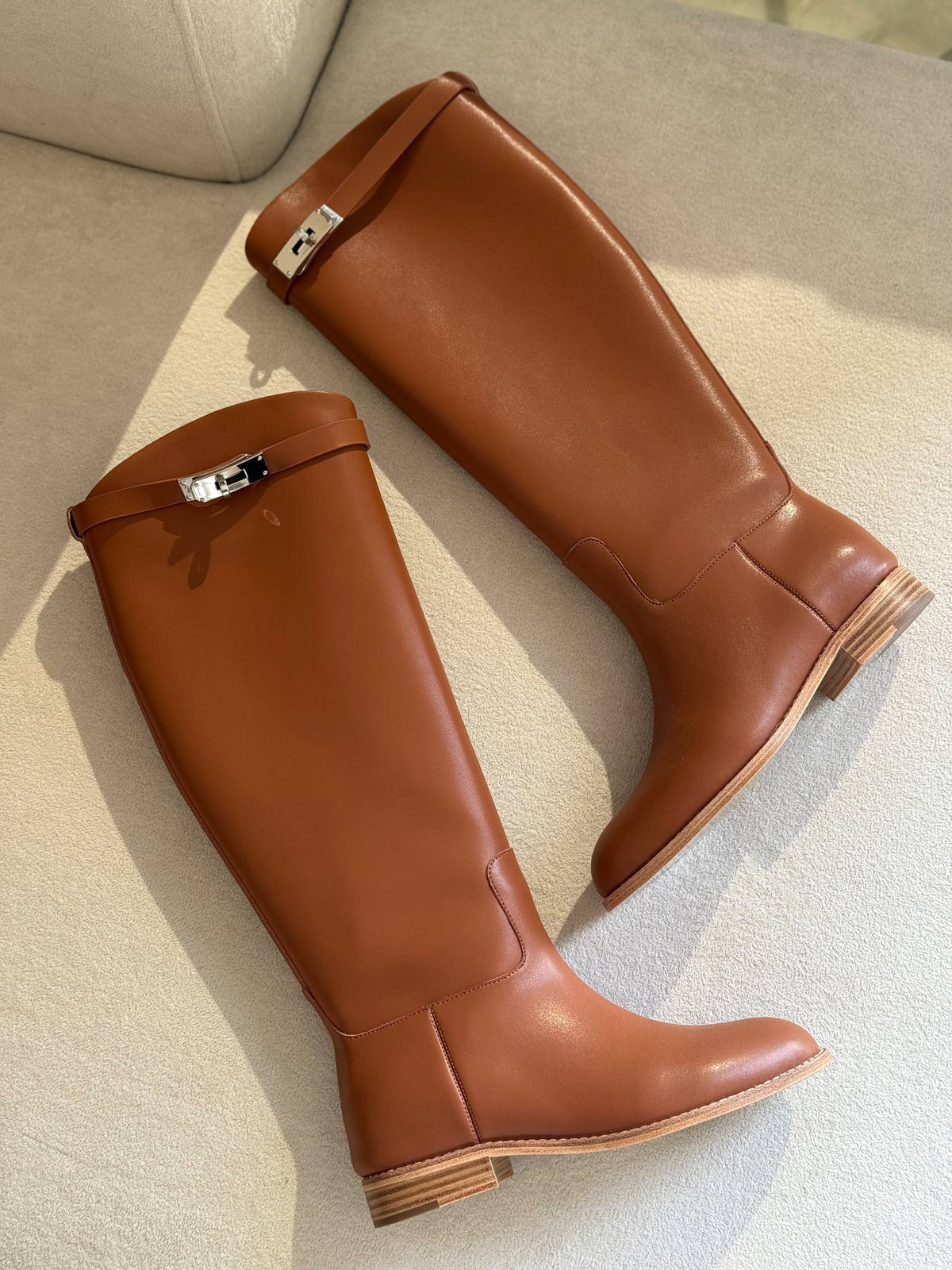(HERMES)🦁

QUALITY: SUPER MASTER 💥😍

SIZE:36 TO 41🥰💥

700 dhs🇦🇪🇦🇪

Zain319
♥️♥️♥️