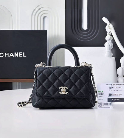 CHANEL 
 GOOD QUALITY 
WITH MAGNETS BOX 🎁

110 dhs✅

Zain39
♥️♥️♥️