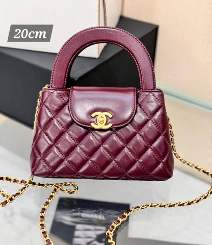 Chanel
with box
🎁🎁🎁

95 dhs❣️

Zain46
♥️♥️♥️