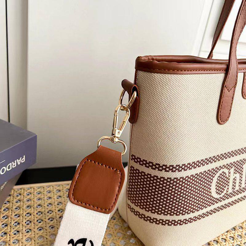 Chloe

high quality 
26cm
85 dhs🇦🇪🇦🇪

Zain26
♥️♥️♥️
