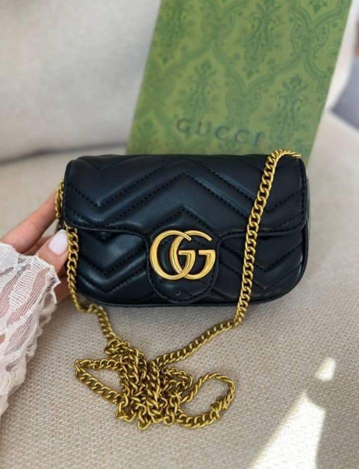 Gucci

With box 
🎁🎁🎁

90 dhs🪙💕

Zain136
♥️♥️♥️