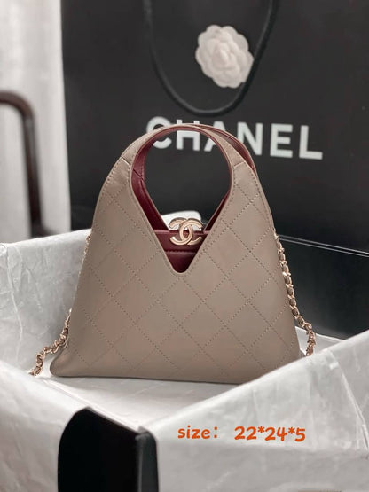 NEW CHANEL  26 A 

 Super leather 

170 dhs🇦🇪🇦🇪🇦🇪

Zain38
♥️♥️♥️