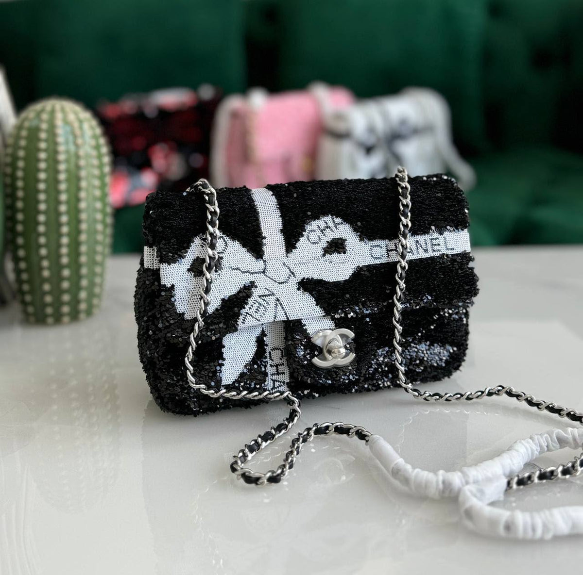 Chanel  
Available original box 📦 
With full packing 🎀🎀
Super high quality 💥💥

For Price 👇 WhatsApp✅
0568585901 
0507557372
0552275751 Owner Zain 👌

Zain283
♥️♥️♥️