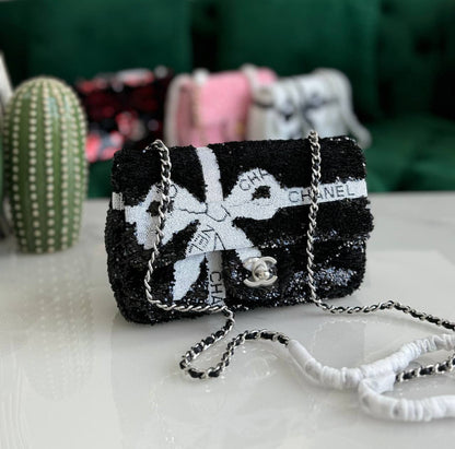 Chanel  
Available original box 📦 
With full packing 🎀🎀
Super high quality 💥💥

For Price 👇 WhatsApp✅
0568585901 
0507557372
0552275751 Owner Zain 👌

Zain283
♥️♥️♥️