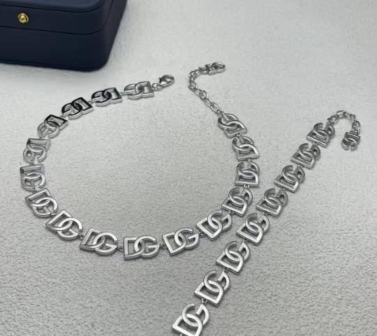 D&G set 💕
Necklace 
Bracelet 
*Master Quality* 

125 dhs❣️
normal box 📦

Zain48
♥️♥️♥️