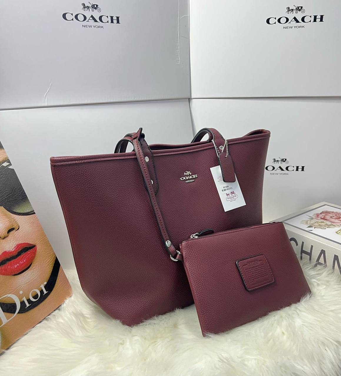Coach double face
110 dhs✅

with box
🎁🎁🎁

Zain118
♥️♥️♥️
