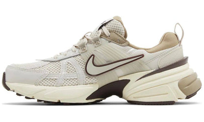 Nike V2k 💨
36-45 AVAILABLE 
190 dhs✅

Zain242
♥️♥️♥️
