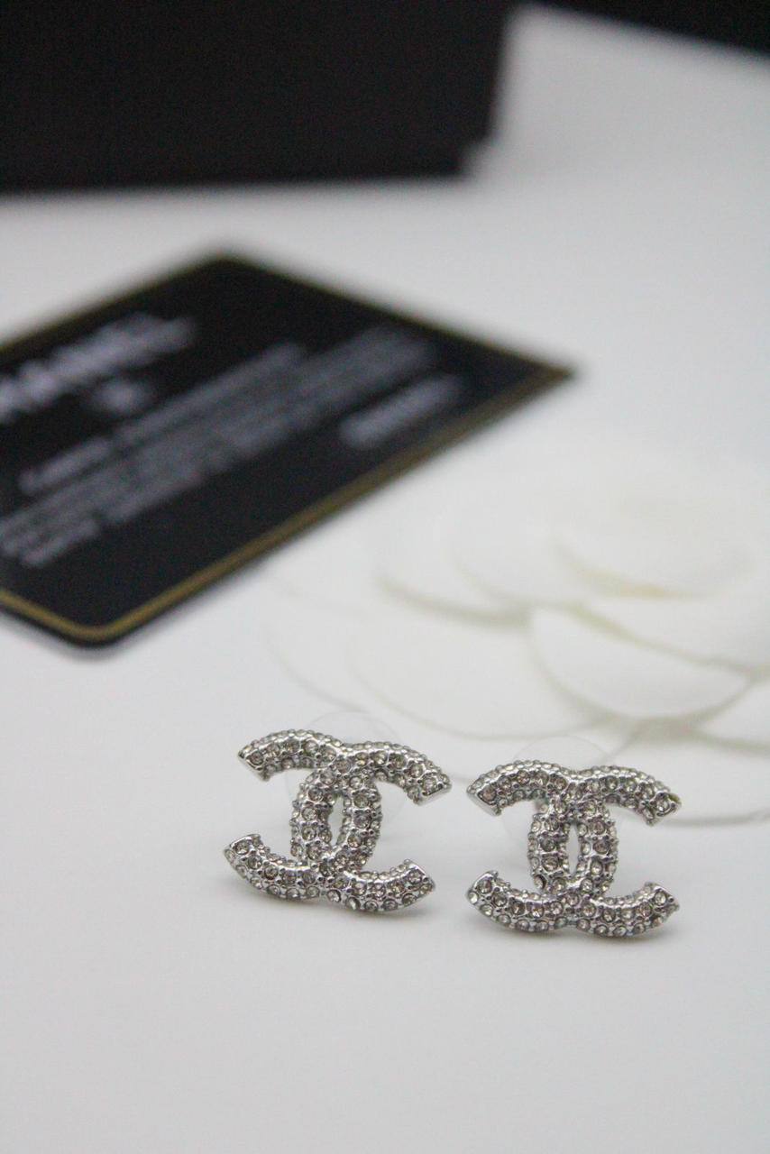 Accessories
55 dhs❤️

Zain122
♥️♥️♥️
