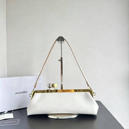 JACQUEMUS 

RESTOCK 

HIGH QUALITY 

WITH BOX 

110 DHS🇦🇪🇦🇪

Zain295
♥️♥️♥️
