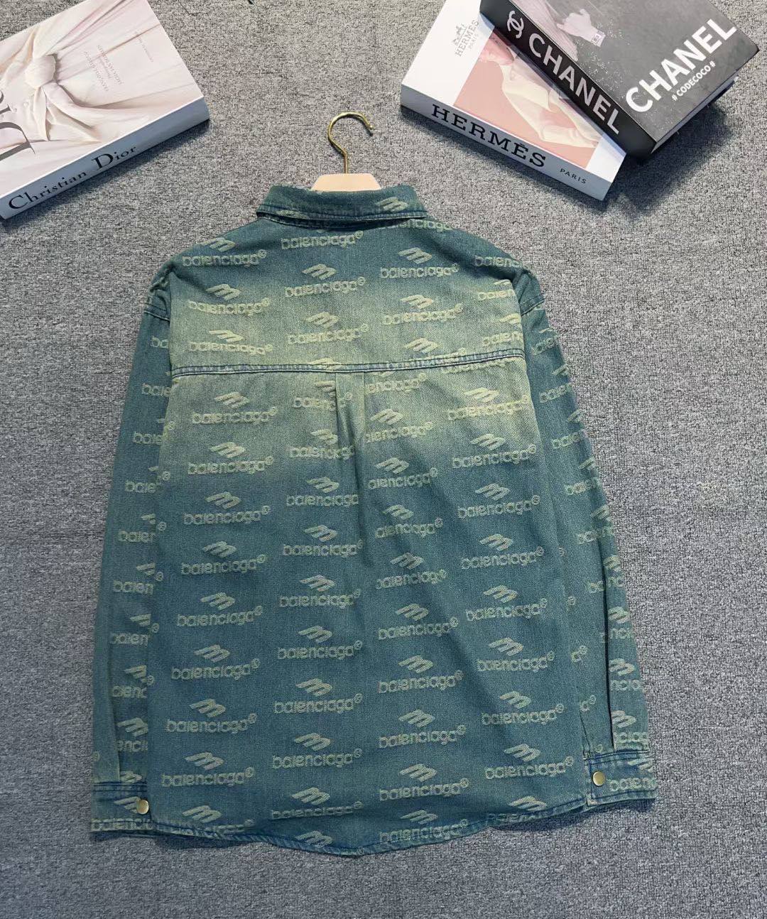 *New collections master                                             
good pualiit 💕🧚‍♀️🧚‍♀️🧚‍♀️
*AVAILABLE
140 dhs✅
size：S M L xl

Zain231
♥️♥️♥️