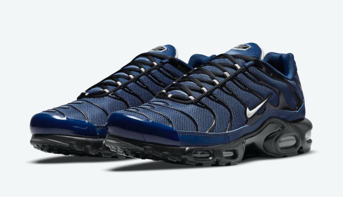 NIKE
Size 40 to 45 
120 dhs✅

Zain183
♥️♥️♥️