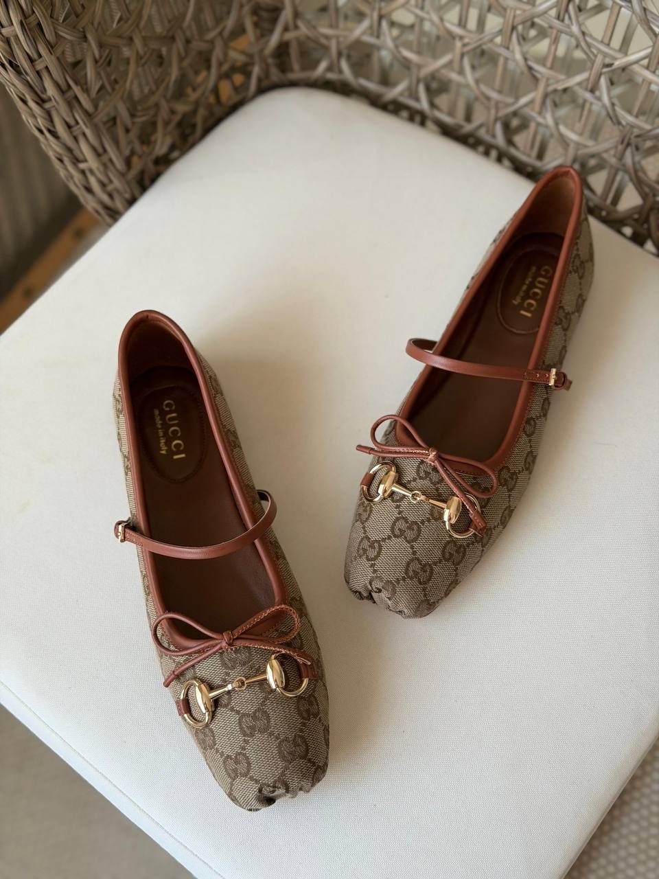 🩶✨ GUCCI ✨🩶
🤩 Available New Arrival 🤩
😍😍 Super Master Quality 😍😍
👠 Size: 36 to 41
💎 Premium Quality
450 dhs✅

Zain198
♥️♥️♥️