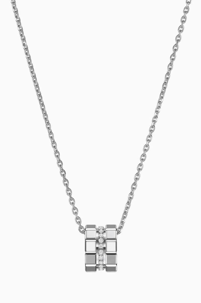 CHOPARD 
Necklace 
Master quality 💯
With normal boxes 🗃️ 
50 dhs 

With master box 📦 
110 dhs 

Zain216

♥️♥️♥️