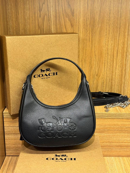 COACH
Best quality 

with box
🎁🎁🎁

80 dhs✅

size 20Cm

Zain290
♥️♥️♥️