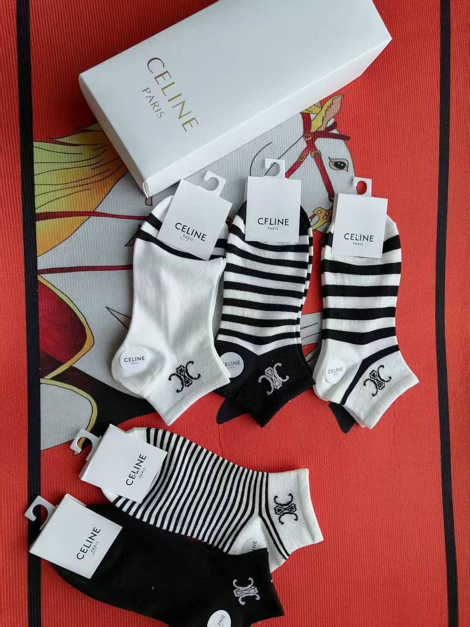 SOCKS 🆕

45 DHS💓

WITH GOOD BOX 📦
🎁🎁🎁

Zain231
♥️♥️♥️