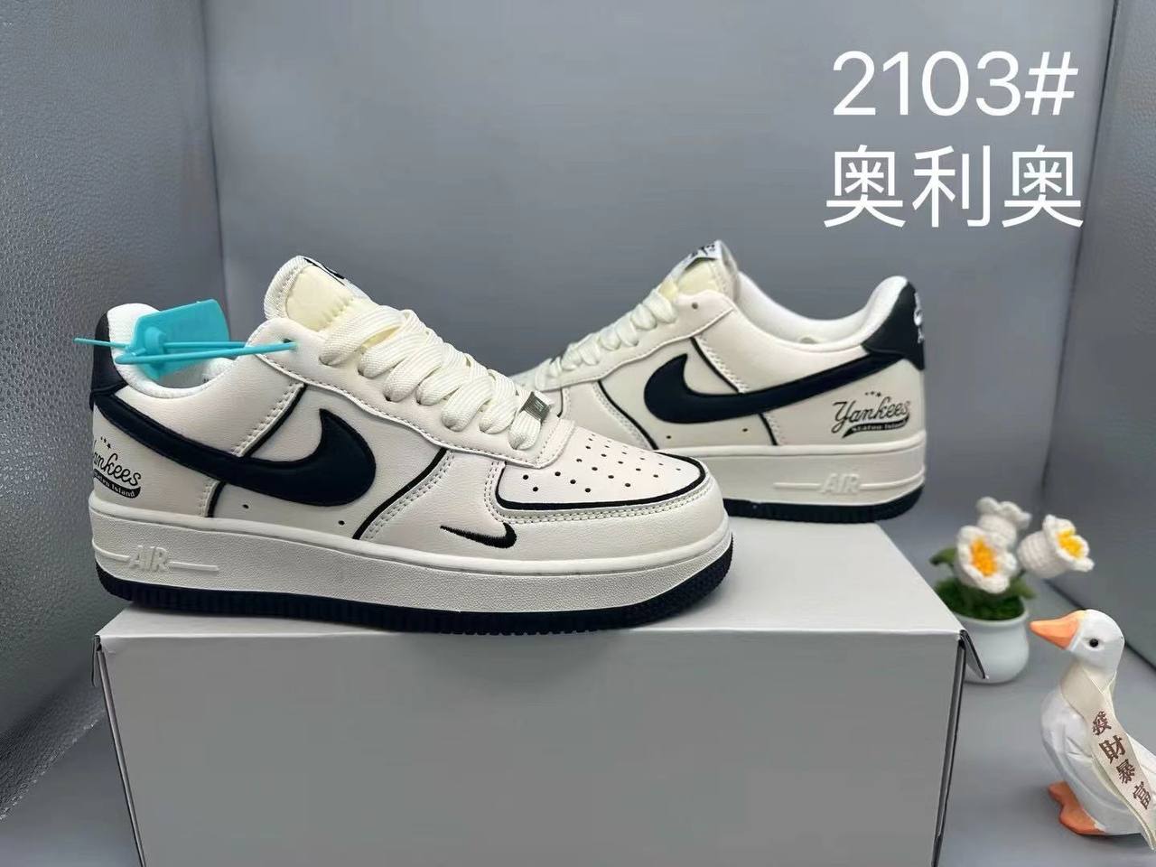 Airforce 1
Size 40 to 45
100 dhs💓

Zain27
♥️♥️♥️