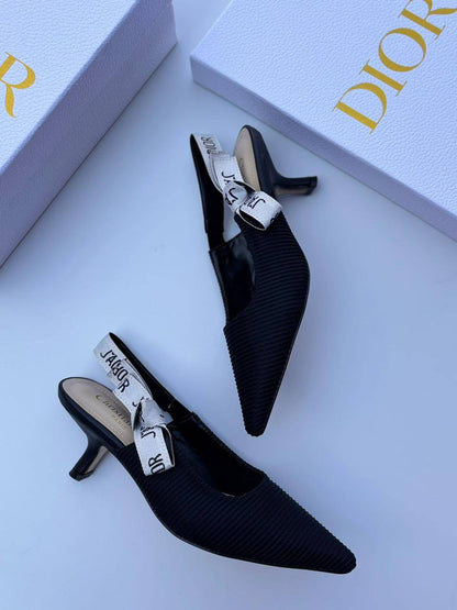 Dior 
120 dhs🪙💕
Size 36-42

Zain55
♥️♥️♥️