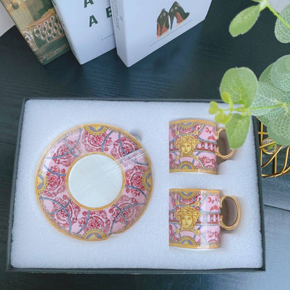 Branded mugs set

130 dhs 
set 4 pc 

with box🎁🎁🎁

Zain205
♥️♥️♥️