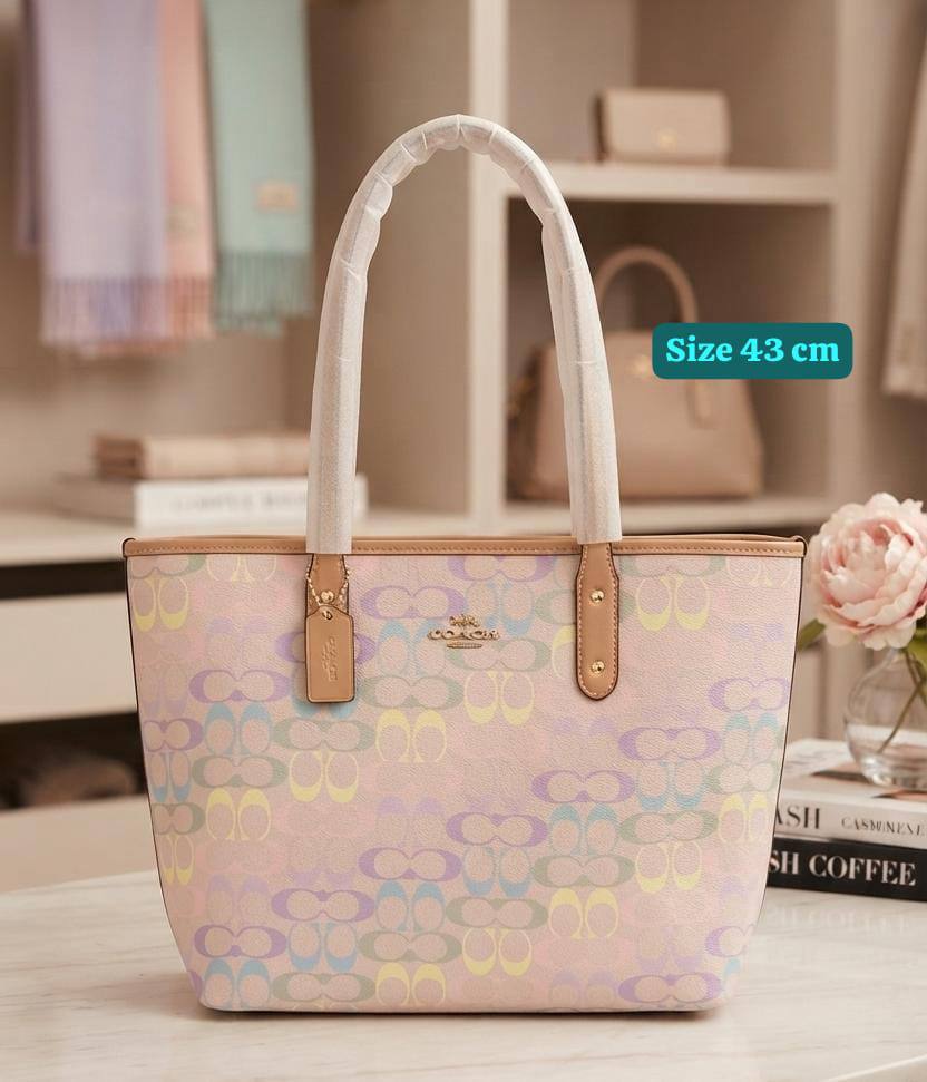 Coach
Good quality 
with box 
100 dhs🇦🇪🇦🇪

Zain186
♥️♥️♥️
