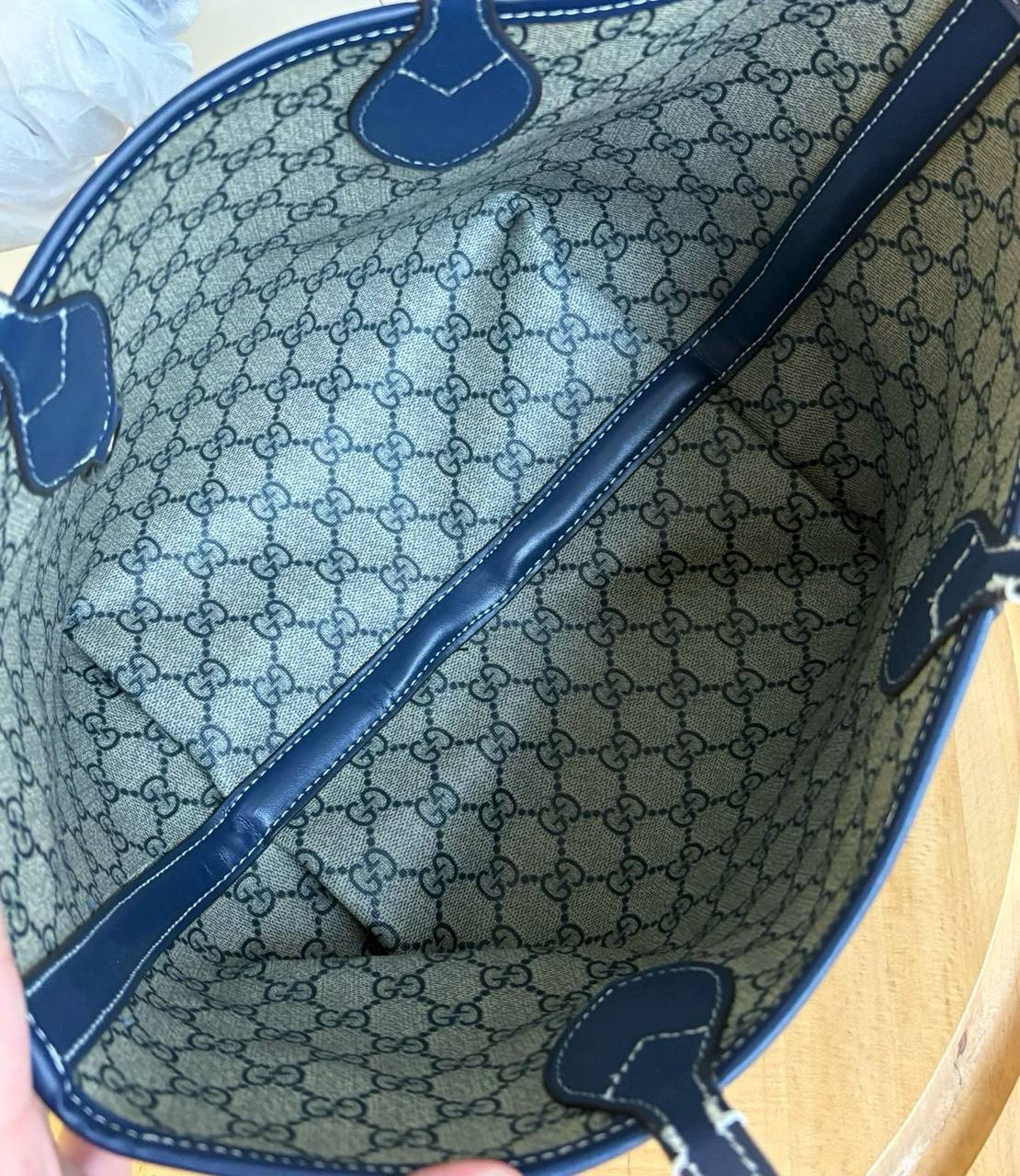 GUCCI 
COPY ONE NEW CAME SMALL  SIZE 
150 dhs❤️

Zain39
♥️♥️♥️