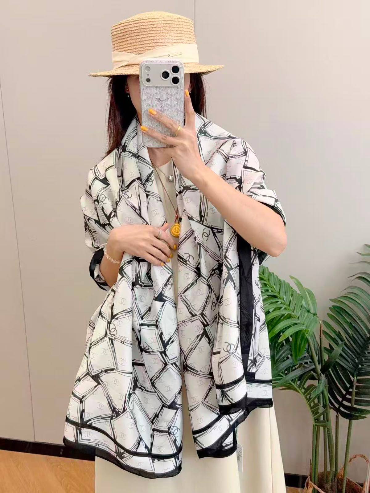 Scarfs 
new came 
high quality 

Size : 180cm*90cm
45 dhs🇦🇪🇦🇪

Zain39
♥️♥️♥️
