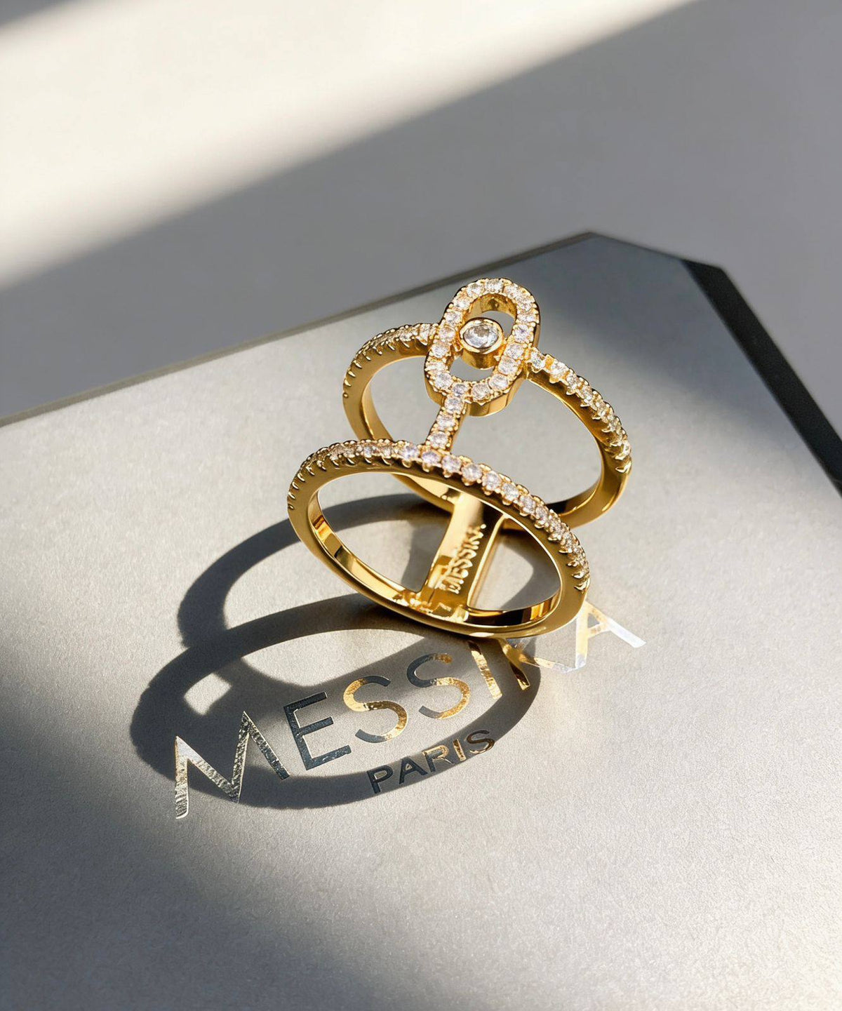 MESSIKA RING
MASTER✨💫
SIZE 6-7-8-9
AVAILABLE
55 dhs🇦🇪🇦🇪


WITH BOX AND PAPER BAG🛍️🎁

Zain89
♥️♥️♥️