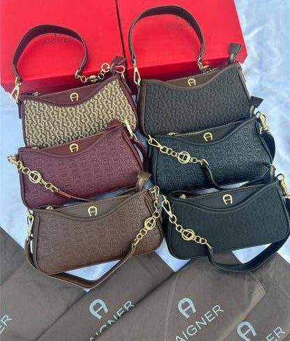 Aigner
90 dhs✅
with box
size 22cm

Zain26
♥️♥️♥️