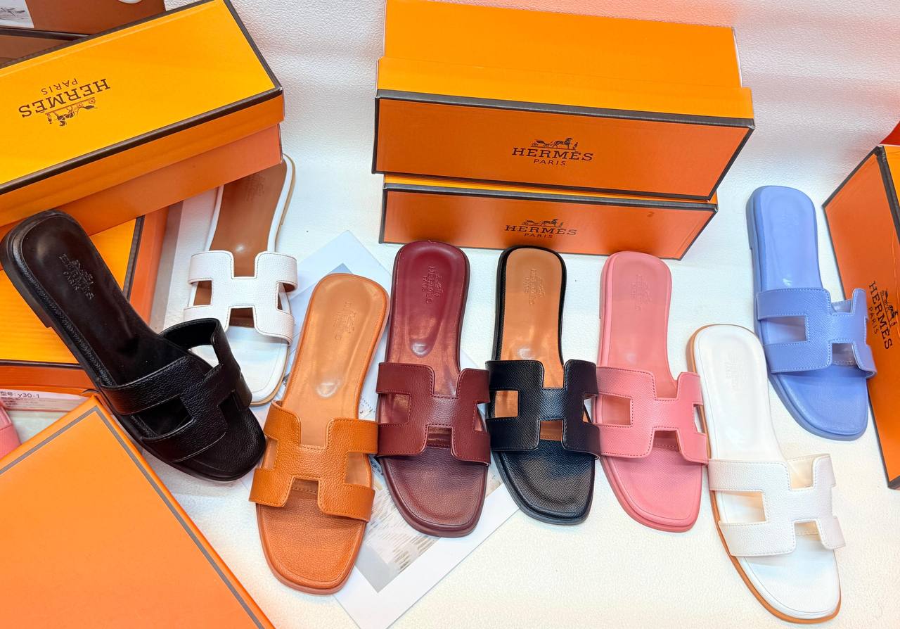 Hermes 
Size 36to41
65 dhs🪙🖤

Zain236
♥️♥️♥️
