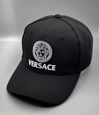 Caps

Gucci
LA
Balenciaga
Versace 
Balman
Dior
Dakley
Tommy


35 dhs🇦🇪🇦🇪

Zain182
♥️♥️♥️
