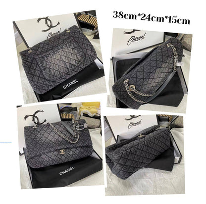 CHANEL 
COPY ONE 
190 dhs✅

Zain295
♥️♥️♥️