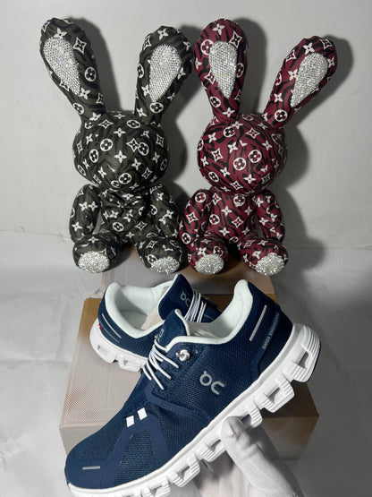 On Cloud 6 trainers in navy white 🚹
NEW ARRIVALS 😇
36-45 AVAILABLE 🤩
210 dhs🇦🇪🇦🇪

Zain242
♥️♥️♥️