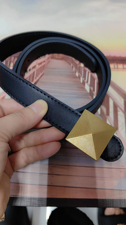 Belts

35 dhs💓

with box 
🎁🎁🎁

Zain232
♥️♥️♥️