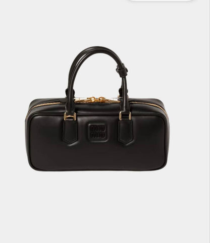 Miu Miu
withbox 
100 dhs🇦🇪🇦🇪

Zain143
♥️♥️♥️