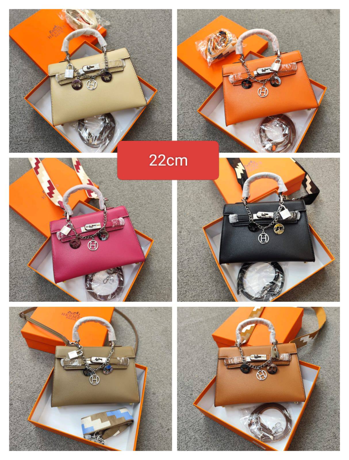 Hermes
90 dhs🌺

with box，
🎁🎁🎁

Silver LOGO
Two shoulder straps，

Zain26
♥️♥️♥️