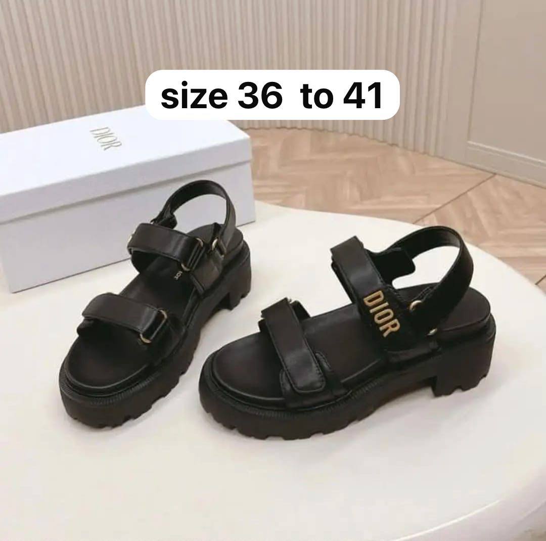 Dior 

size 36 to 41

110 dhs✅

Zain146
♥️♥️♥️