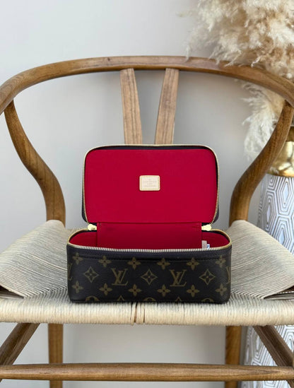 New collection✨✨✨
LV
17cm
300 dhs🇦🇪
23cm
320 dhs🇦🇪
35cm
350 dhs🇦🇪
Top quality 
With box🎁

Zain167
♥️♥️♥️