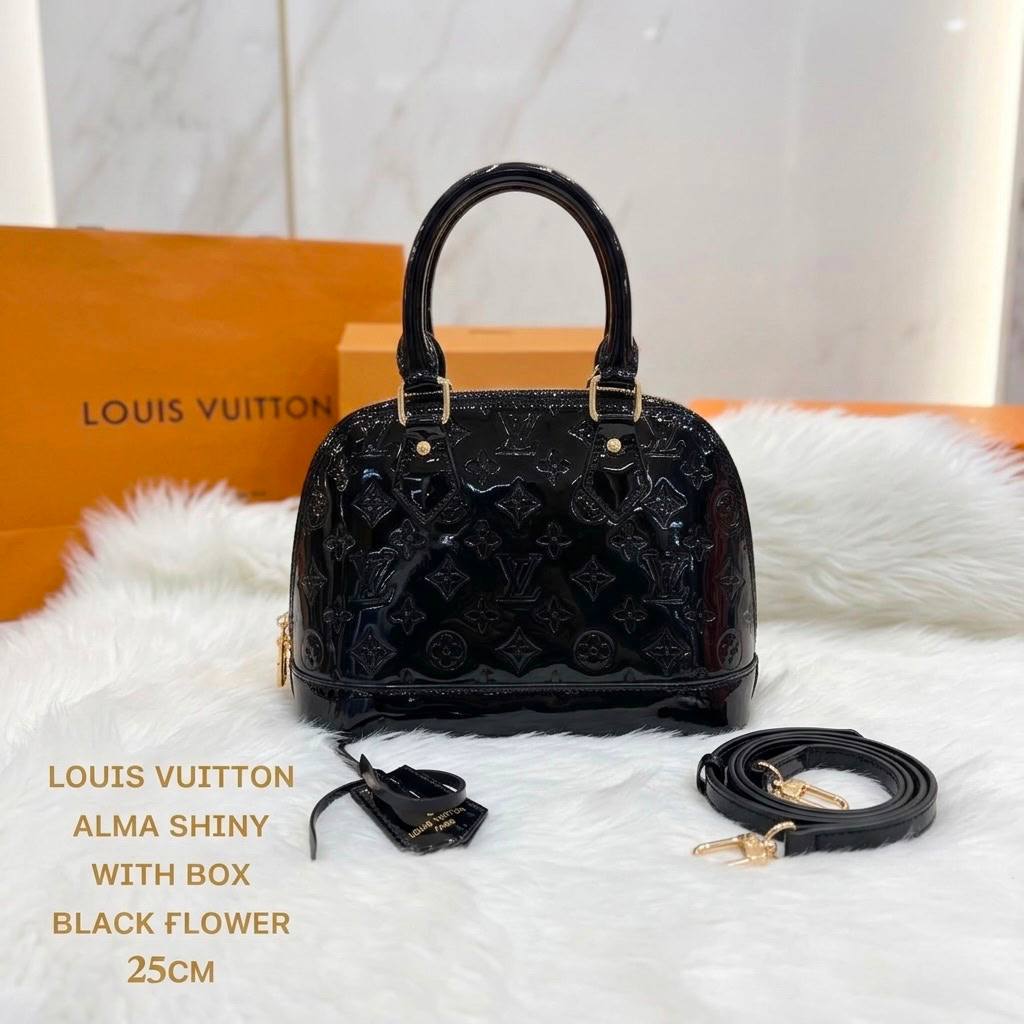 LV
ᴡɪᴛʜ ʟᴏɴɢ sᴛʀᴀᴘ
ᴡɪᴛʜʙᴏx🎁🎁🎁
ʟᴇᴀᴛʜᴇʀ/ɢᴀᴍᴏsᴀ
sɪᴢᴇ:25ᴄᴍ
90 dhs✅

Zain56
♥️♥️♥️