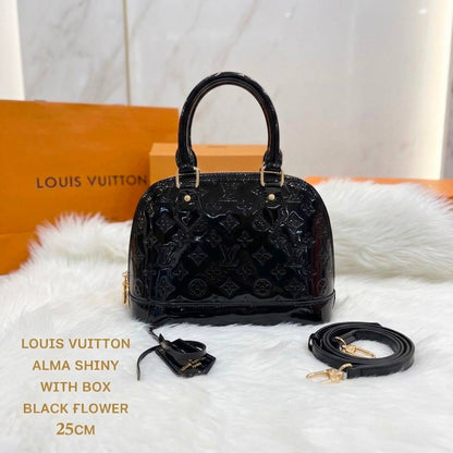 LV
ᴡɪᴛʜ ʟᴏɴɢ sᴛʀᴀᴘ
ᴡɪᴛʜʙᴏx🎁🎁🎁
ʟᴇᴀᴛʜᴇʀ/ɢᴀᴍᴏsᴀ
sɪᴢᴇ:25ᴄᴍ
90 dhs✅

Zain56
♥️♥️♥️