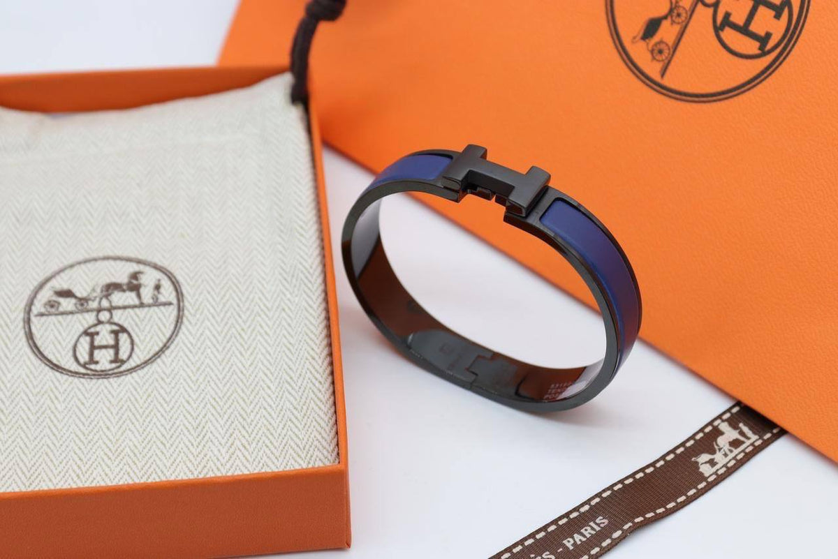 Hermes

Master Bracelet

110 dhs🇦🇪🇦🇪🇦🇪

Zain33
♥️♥️♥️