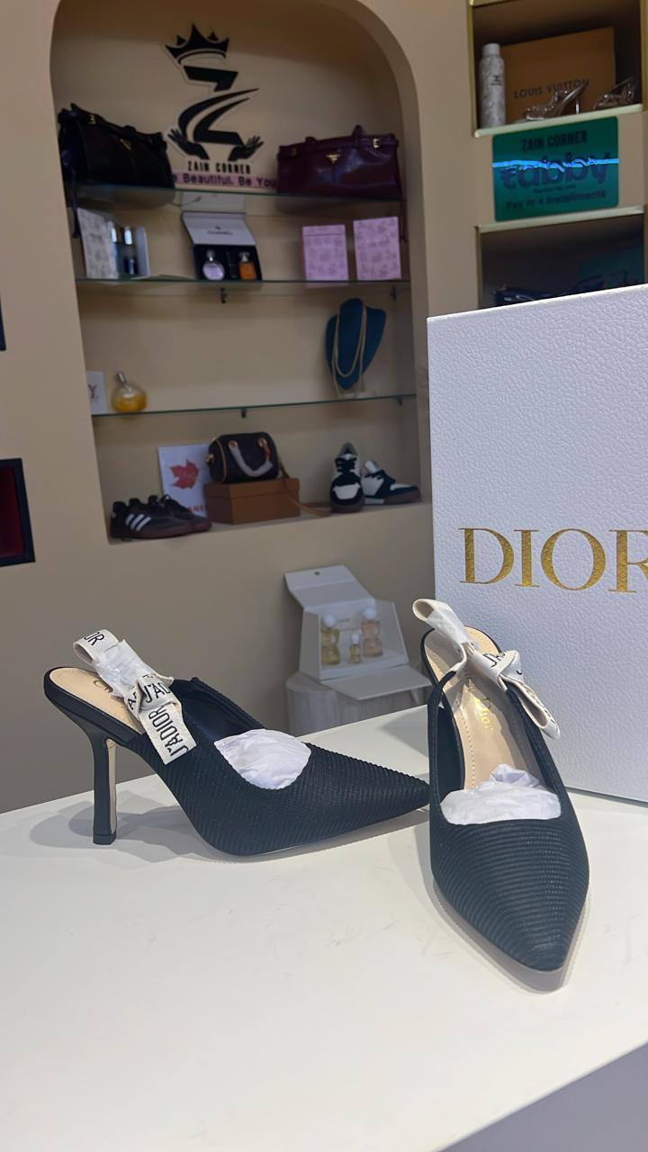 Dior

120 dhs

Zain55
♥️♥️♥️