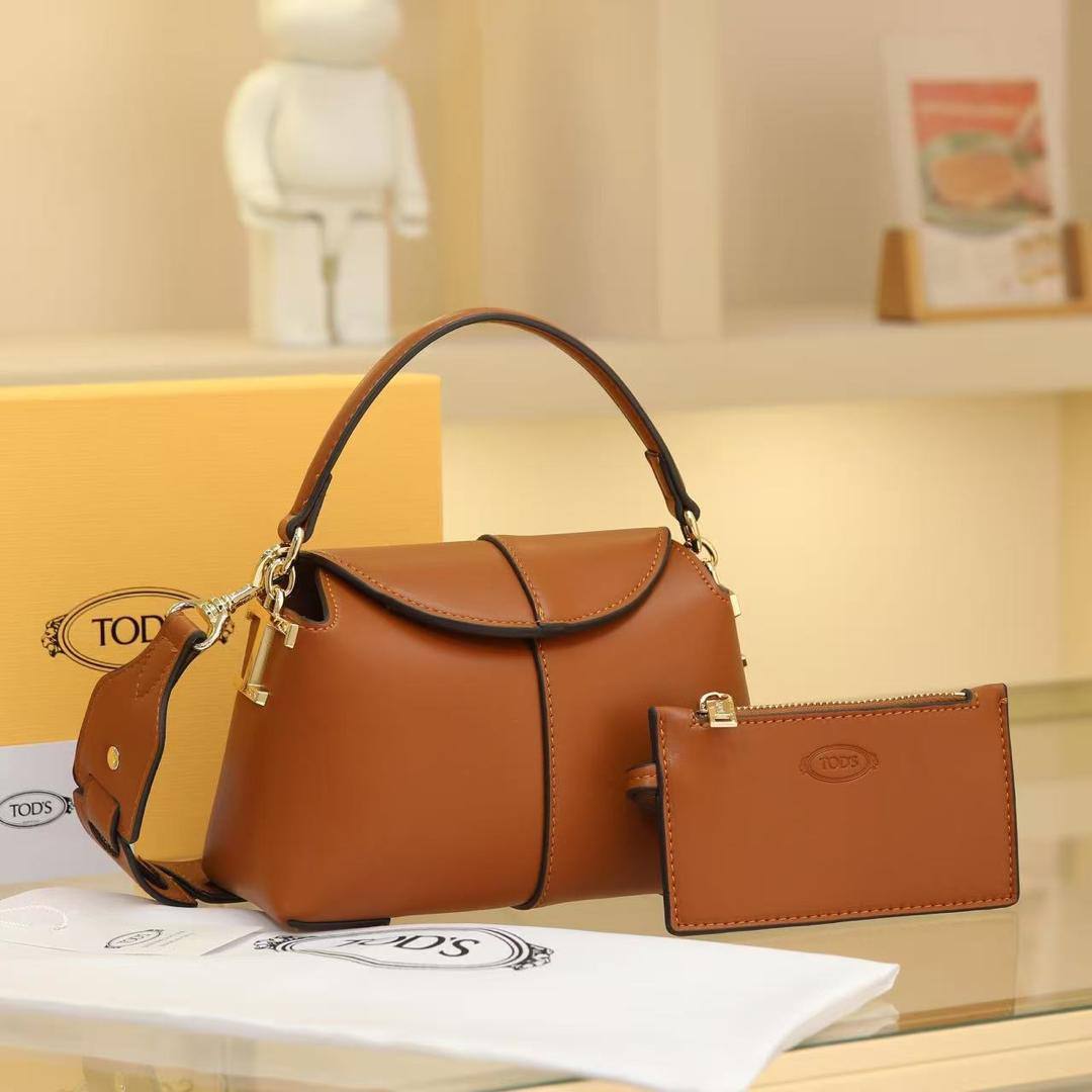 TODS

105 dhs🇦🇪🇦🇪

 each with box

Zain26
♥️♥️♥️