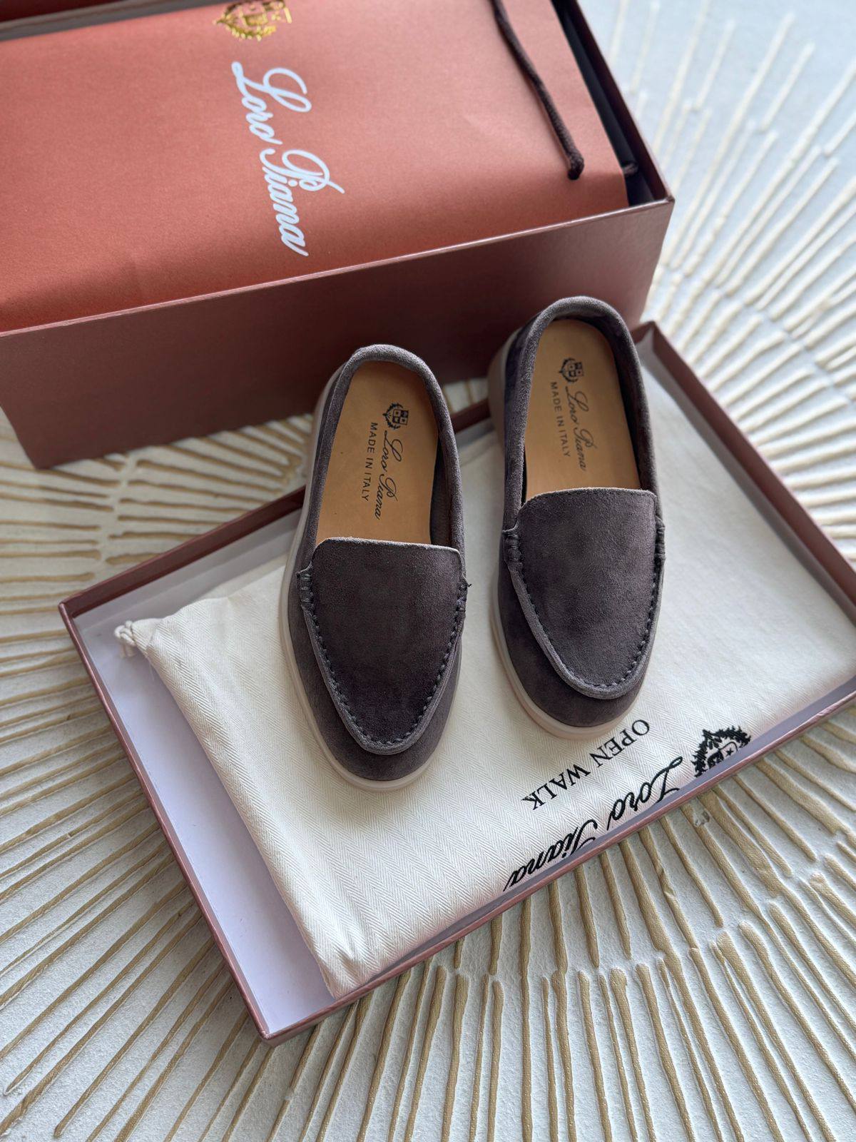 Loro Piana 
 Super master quality 😍
Size:24To 34
350 dhs🌺

Zain261
♥️♥️♥️