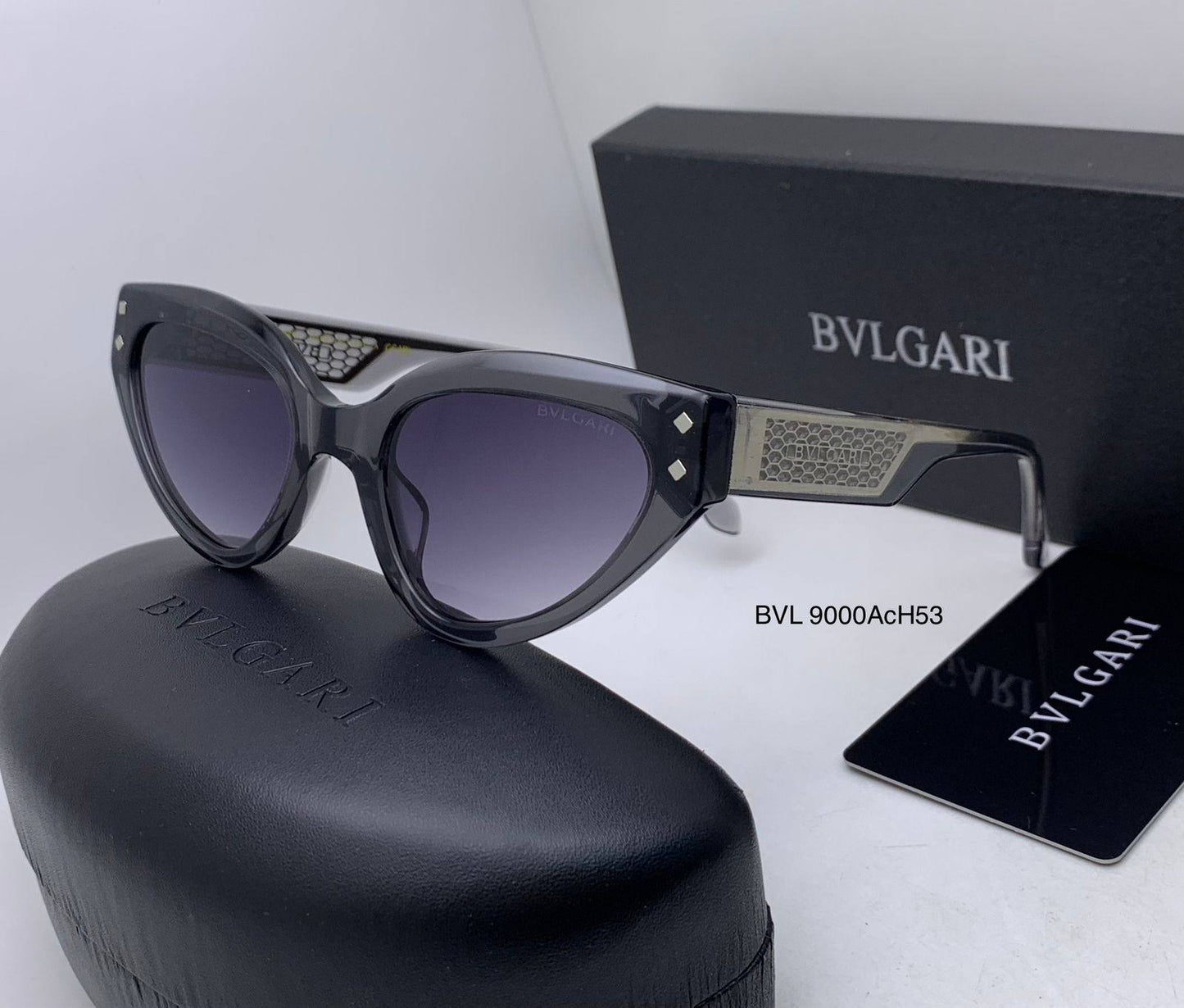 Bvlgari
masters quality 
180 dhs👑

Zain126
♥️♥️♥️