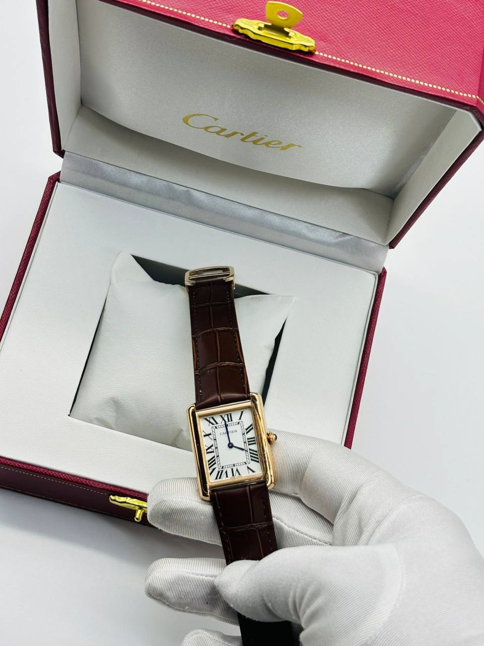 Cartier Master +++
370 dhs🪙💚
Top Quality

Zain108
♥️♥️♥️