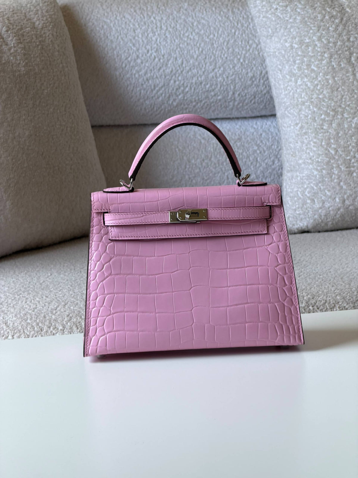 Hermes kelly 

25cm💥

Master quality ✅
with box 📦 
700 dhs🇦🇪🇦🇪

Zain52
♥️♥️♥️