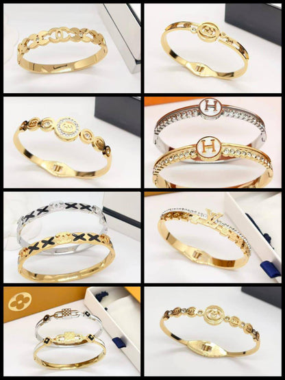 *Bangle ❤️‍🔥*
Stainless steel 💯
Non tarnish ✨
With black boxes 🗃️ 
AED:10
With normal boxes 📦 
And paper bag 🛍️
30 dhs❣️

Zain216
♥️♥️♥️