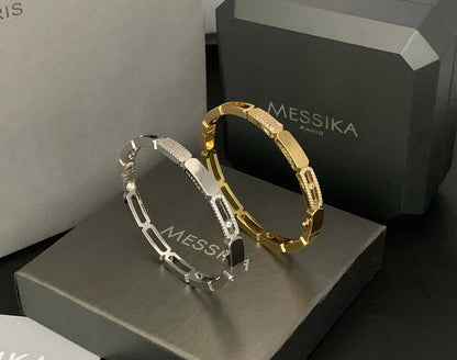 MESSIKA BANGLE
70 DHS✅✨💫
WITH BOX AND PAPER BAG🎁🛍️

Zain89
♥️♥️♥️