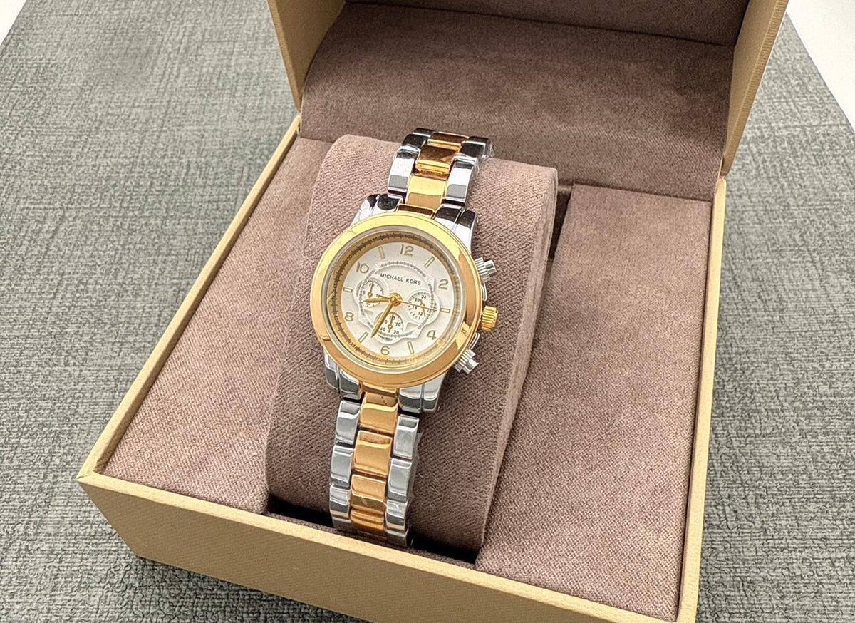 Mk ladies 

1 ps
45 dhs🇦🇪🇦🇪

Zain45
♥️♥️♥️