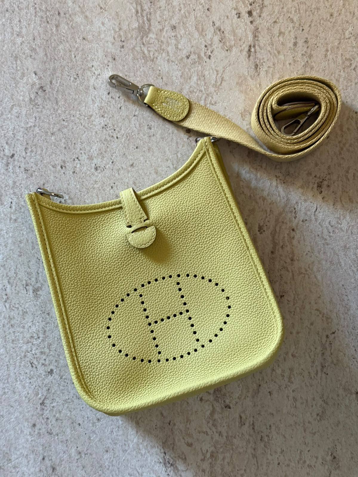 HERMES 💫

Super Master Quality ⚡️

Original Packing 🎁

Size 16CM📏

For Price 👇 WhatsApp✅
0568585901 
0507557372
0552275751 Owner Zain 👌

Zain321
♥️♥️♥️
