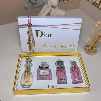 Dior Set
30 ml each 
65 dhs❣️
Very good Quality

Zain24
Zain17
♥️♥️♥️